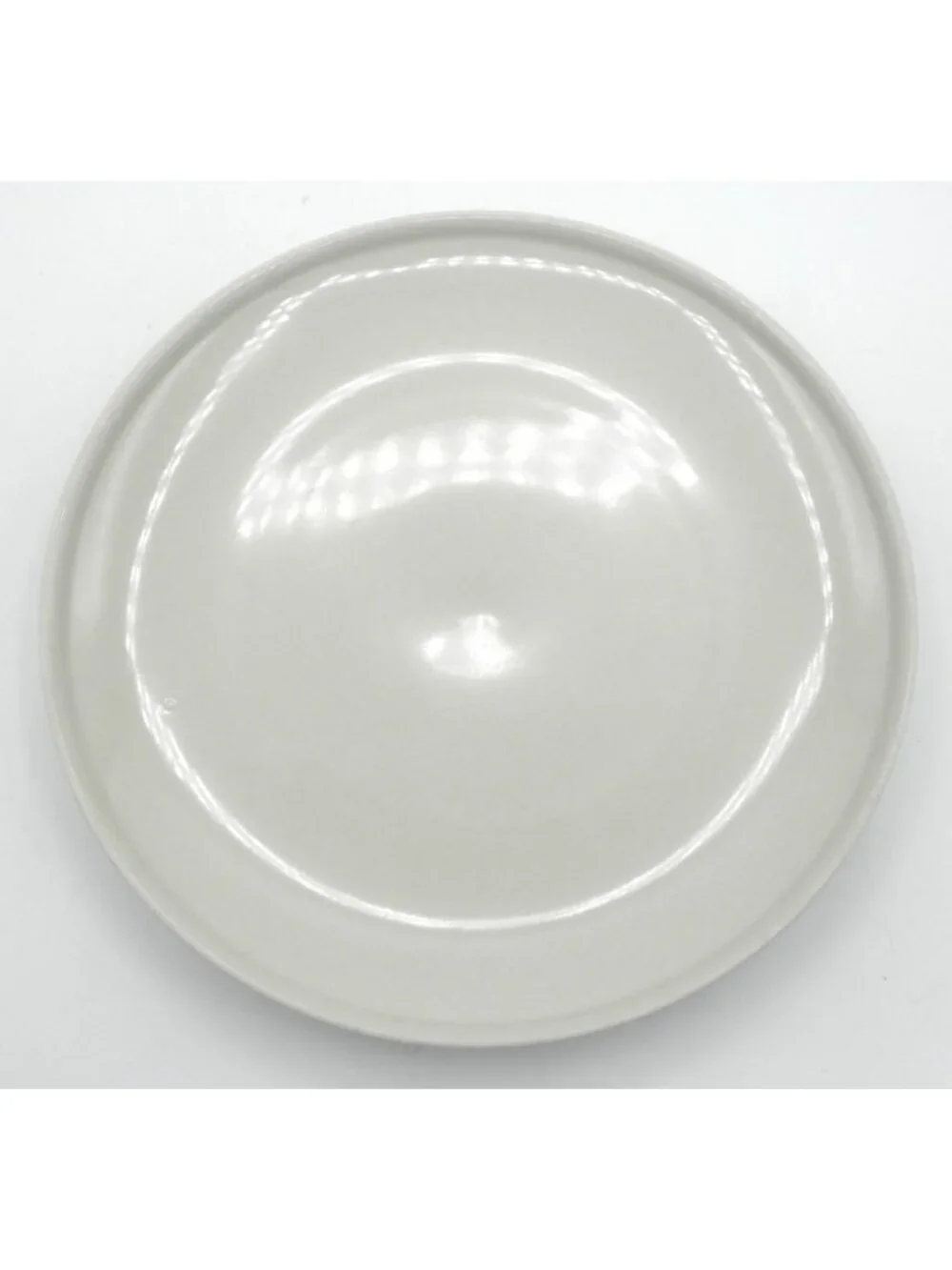 SET OF 6 - IKEA  9 inch Glossy Beige Luncheon/Salad Plates Maria Vinka 10866.